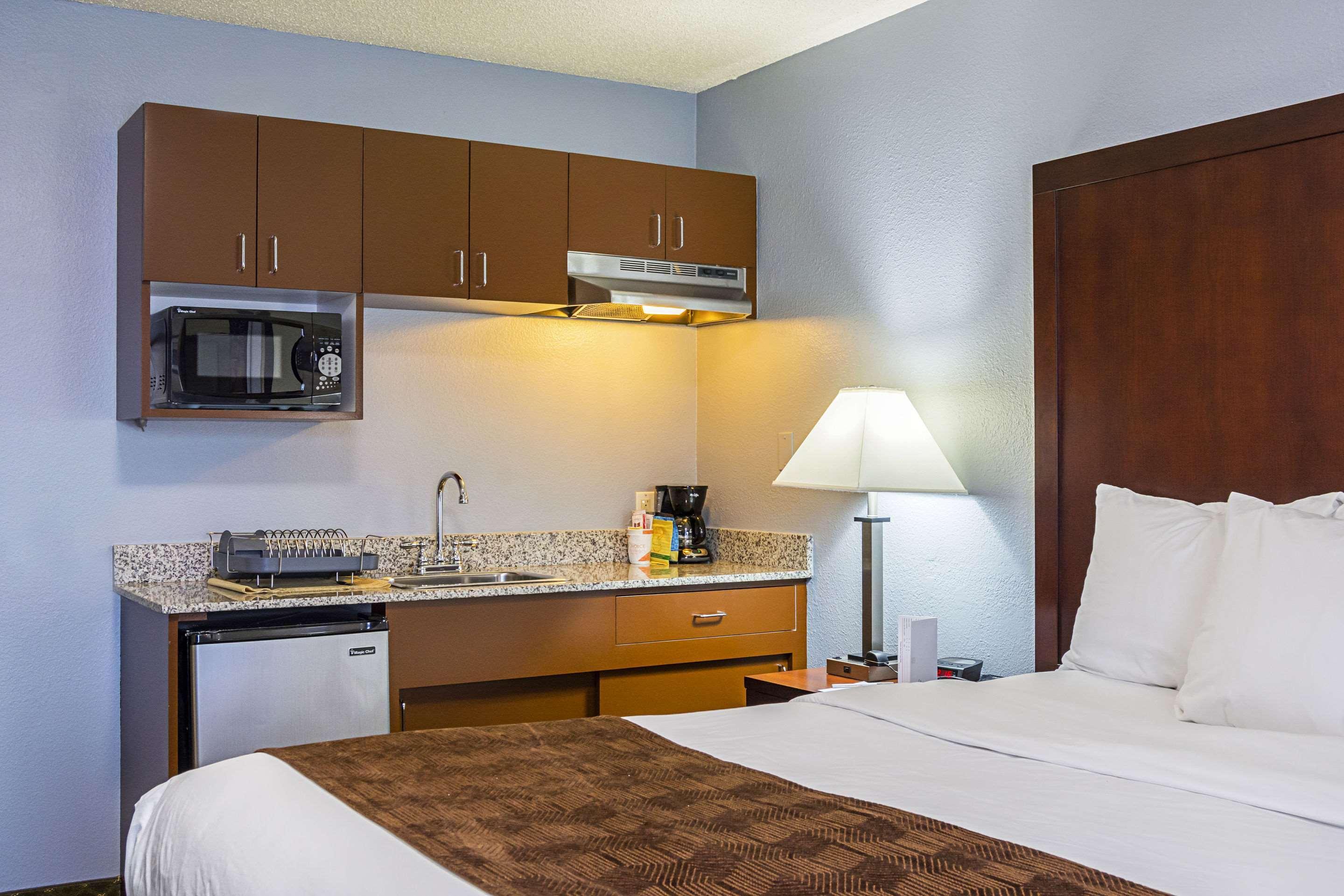 Quality Inn & Suites Clackamas - Portland Exterior foto