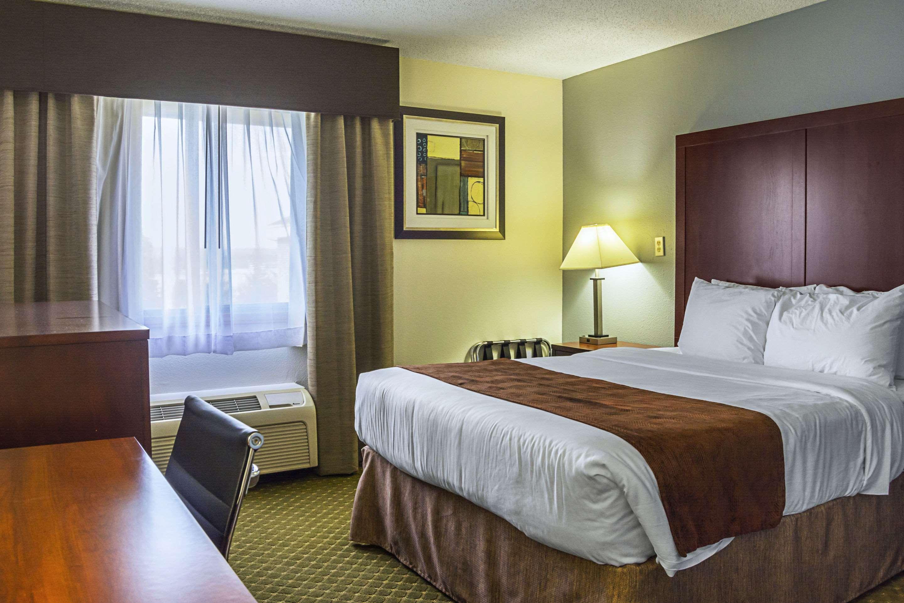 Quality Inn & Suites Clackamas - Portland Exterior foto