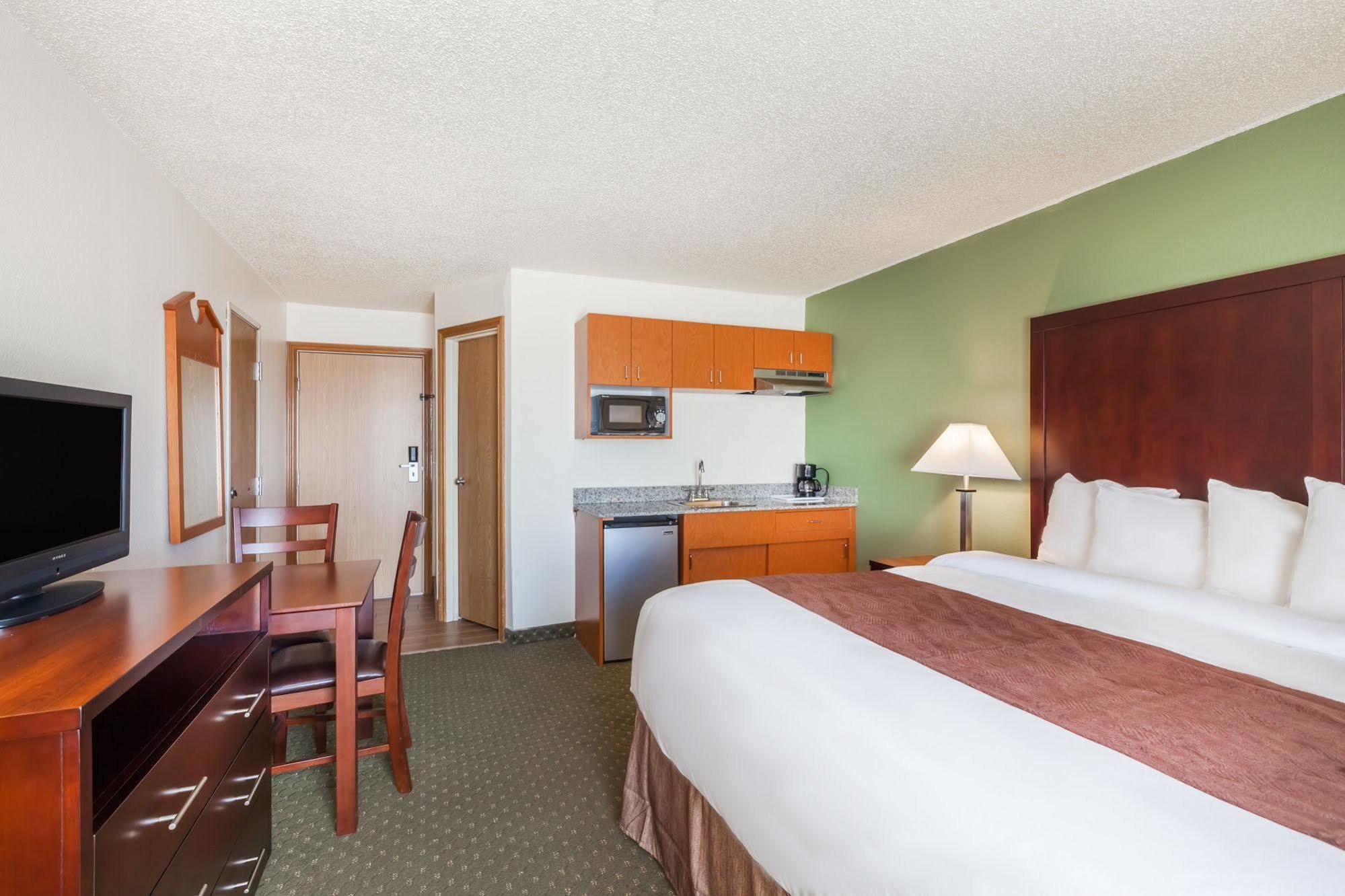 Quality Inn & Suites Clackamas - Portland Exterior foto